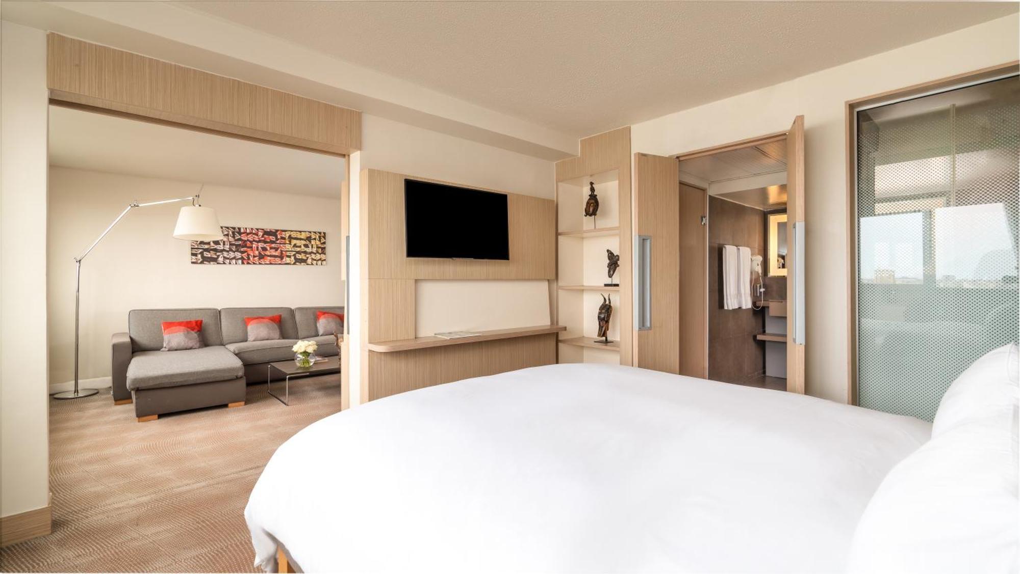 Novotel Abidjan Plateau Экстерьер фото