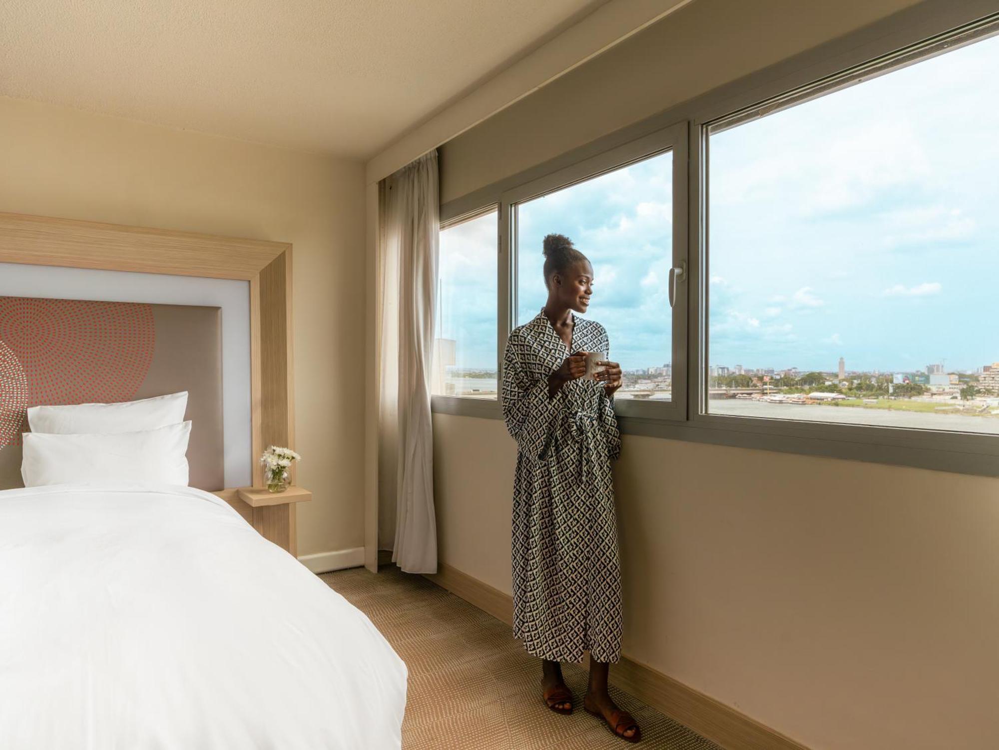 Novotel Abidjan Plateau Экстерьер фото