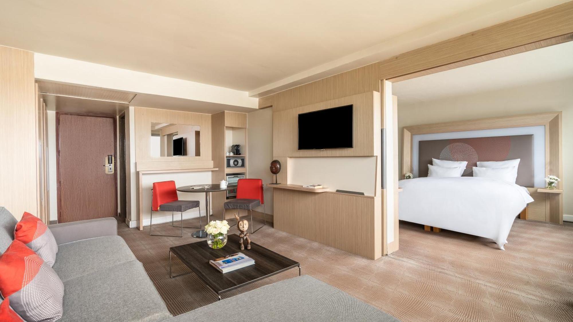 Novotel Abidjan Plateau Экстерьер фото