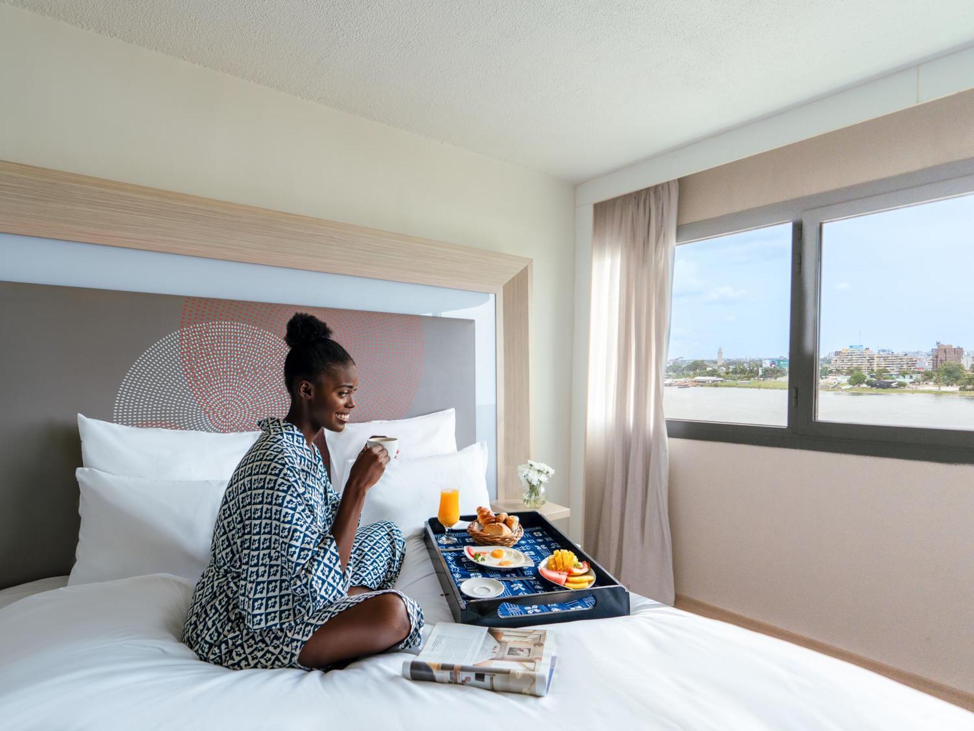 Novotel Abidjan Plateau Экстерьер фото